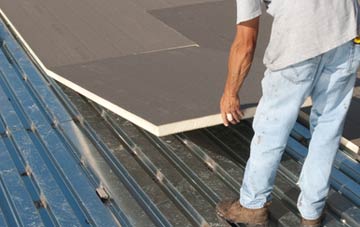 benefits of insulating Enochdhu flat roofing
